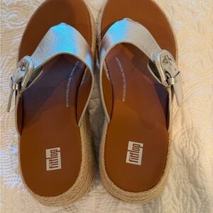 FitFlop Women's Metallic Silver Sandals